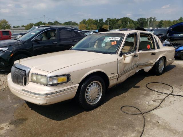  Salvage Lincoln Towncar