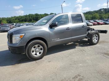  Salvage Nissan Titan