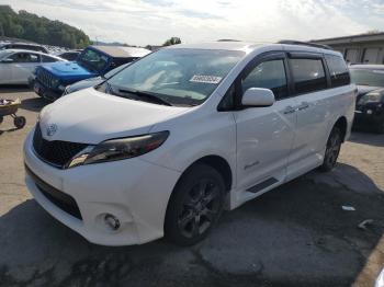  Salvage Toyota Sienna