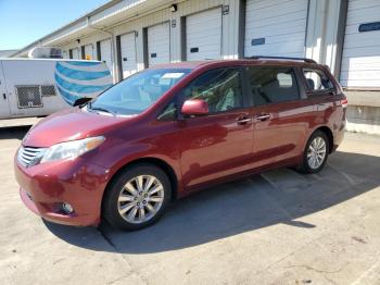  Salvage Toyota Sienna