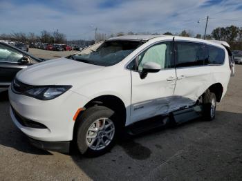  Salvage Chrysler Minivan