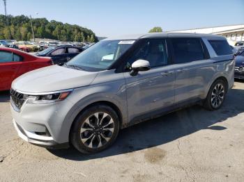  Salvage Kia Carnival