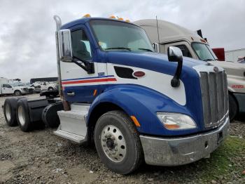  Salvage Peterbilt 579