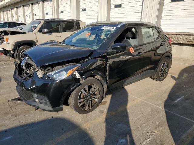  Salvage Nissan Kicks