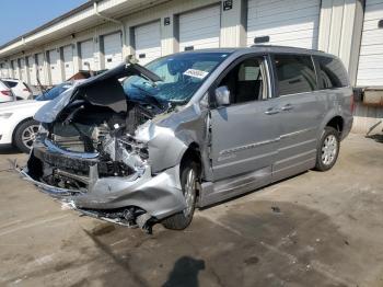  Salvage Chrysler Minivan