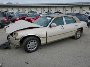  Salvage Lincoln Towncar