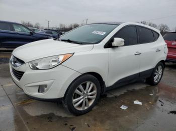  Salvage Hyundai TUCSON