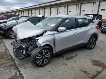  Salvage Nissan Kicks