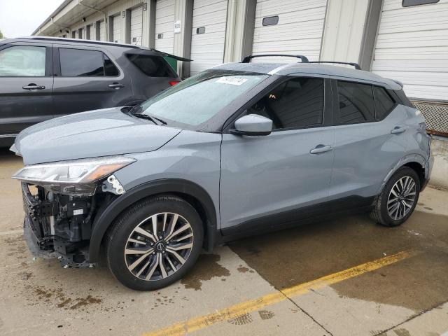  Salvage Nissan Kicks