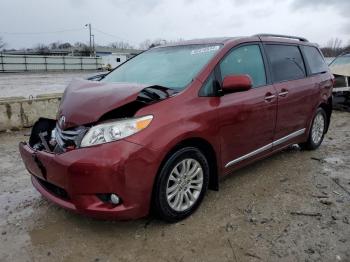  Salvage Toyota Sienna