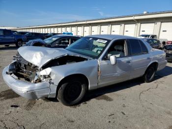  Salvage Ford Crown Vic