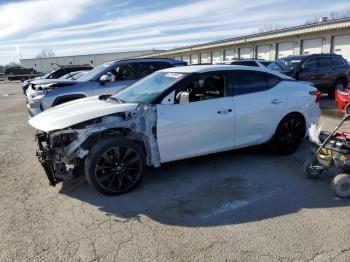  Salvage Nissan Maxima