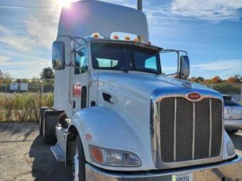  Salvage Peterbilt 384