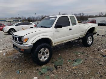  Salvage Toyota Tacoma