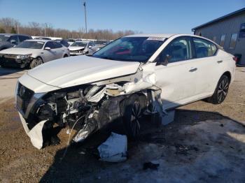  Salvage Nissan Altima