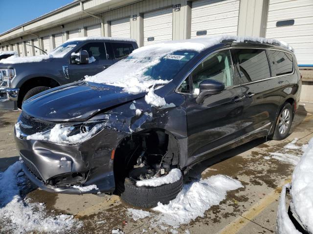  Salvage Chrysler Pacifica