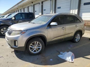  Salvage Kia Sorento