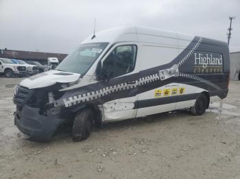  Salvage Mercedes-Benz Sprinter