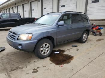 Salvage Toyota Highlander