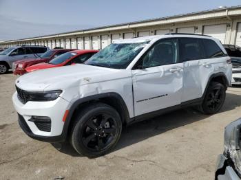  Salvage Jeep Grand Cherokee
