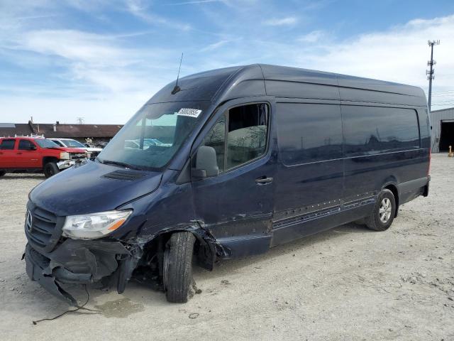  Salvage Mercedes-Benz Sprinter