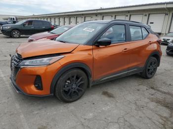  Salvage Nissan Kicks