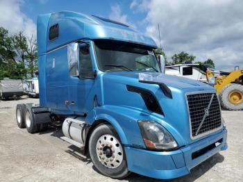  Salvage Volvo Vnl