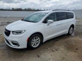  Salvage Chrysler Pacifica