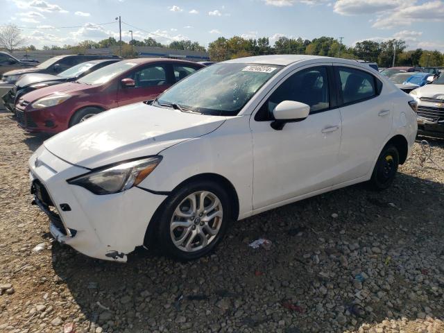  Salvage Toyota Yaris