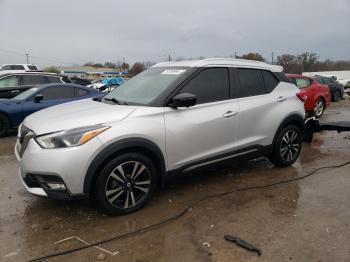  Salvage Nissan Kicks