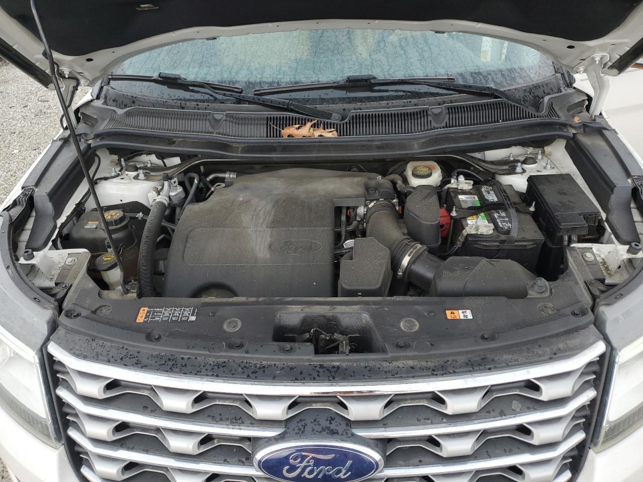 Ford Explorer Limited Image 10