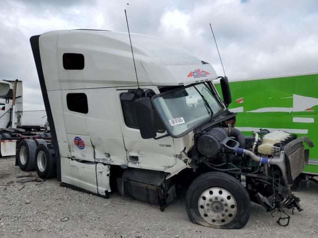  Salvage Volvo Vnl