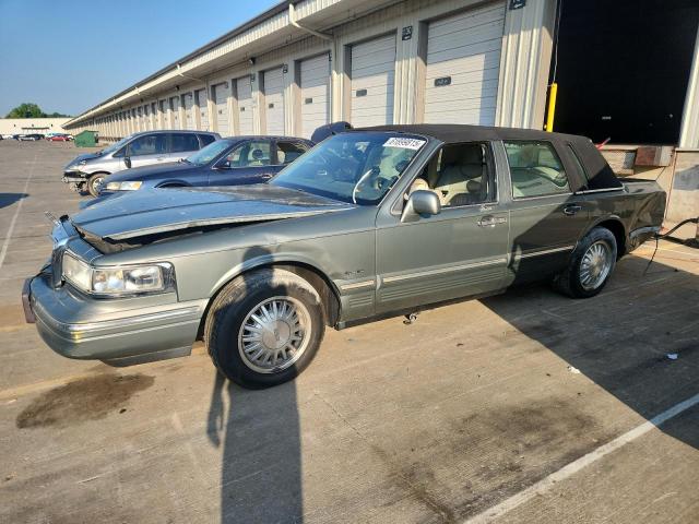  Salvage Lincoln Towncar