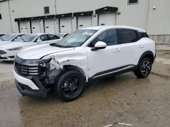  Salvage Nissan Kicks