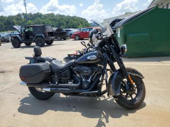  Salvage Harley-Davidson Flhcs