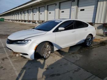  Salvage Chrysler 200