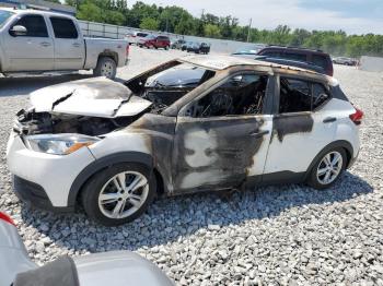  Salvage Nissan Kicks