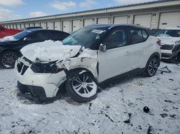  Salvage Nissan Kicks
