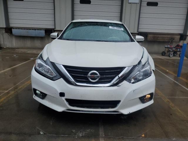 Nissan Altima 2.5 Image 4