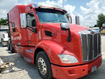  Salvage Peterbilt 579