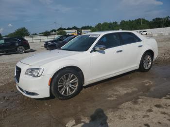  Salvage Chrysler 300