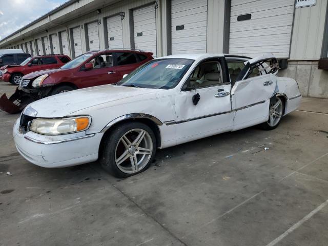  Salvage Lincoln Towncar
