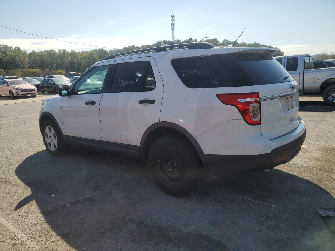Ford Explorer Image 8