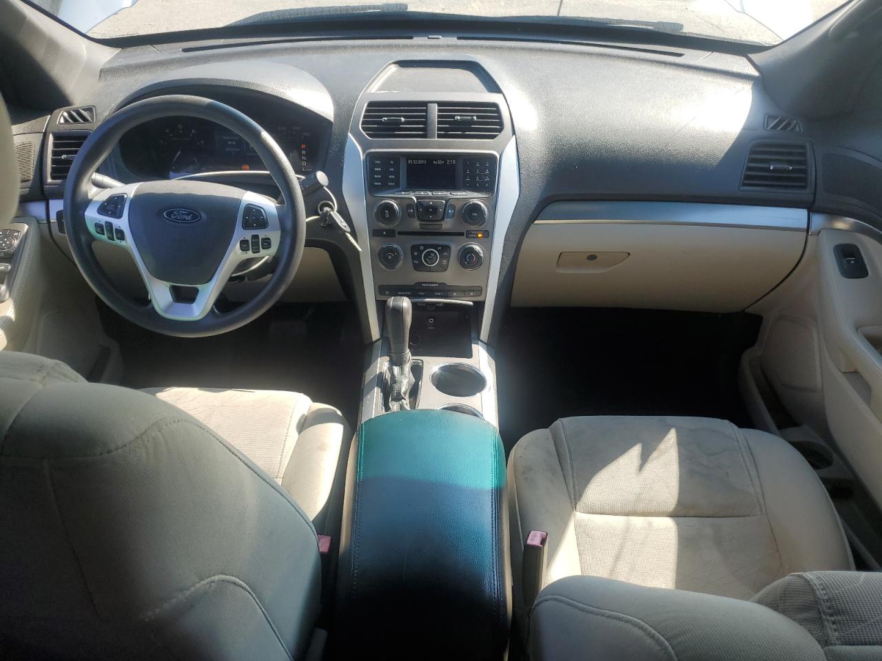 Ford Explorer Image 6