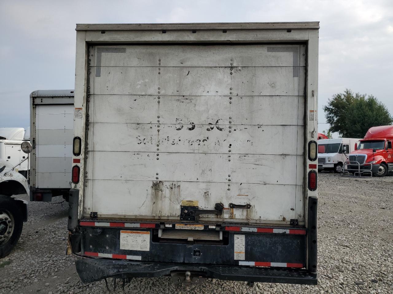 GMC Savana Cutaway G3500 Image 5