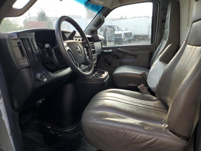 GMC Savana Cutaway G3500 Image 13