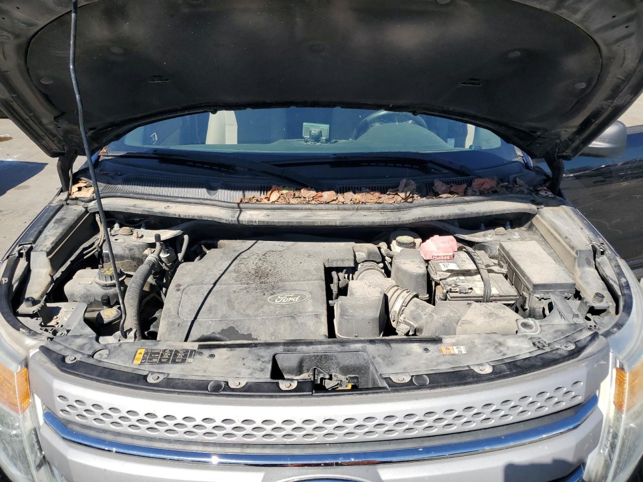 Ford Explorer Image 12