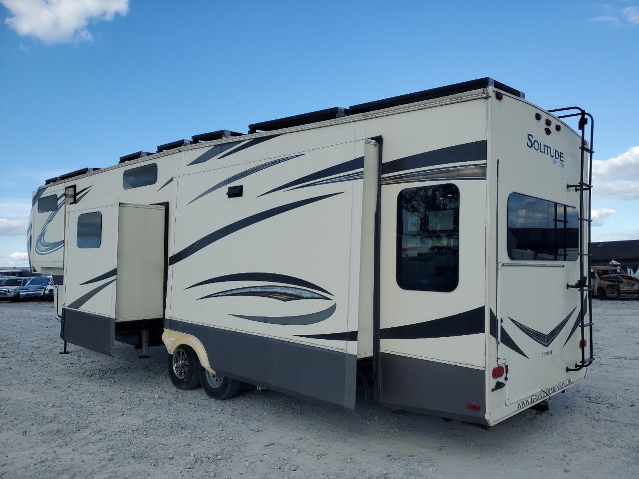 Grand Design Solitude Image 9