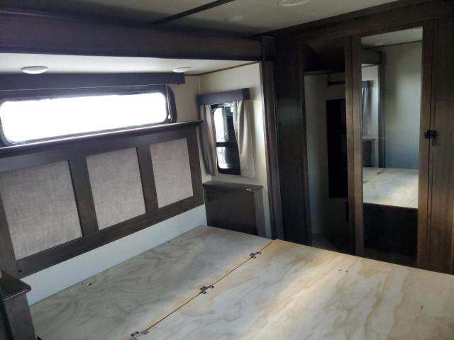 Grand Design Solitude Image 10