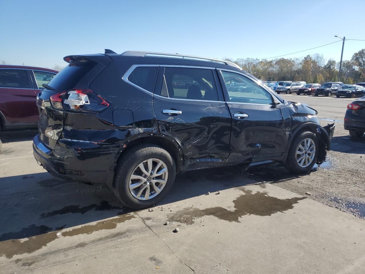 Nissan Rogue S Image 2